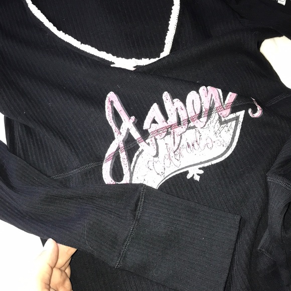 Cute and comfy Aspen top NWOT - Picture 4 of 4